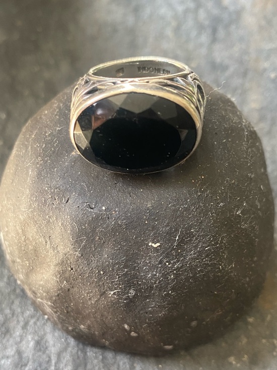Silpada Jewelry - Silpada Sterling Silver Faceted Black Onyx Oval Ring